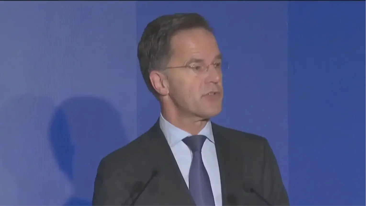 NATO tuyên bố vượt Nga trong sản xuất đạn dược